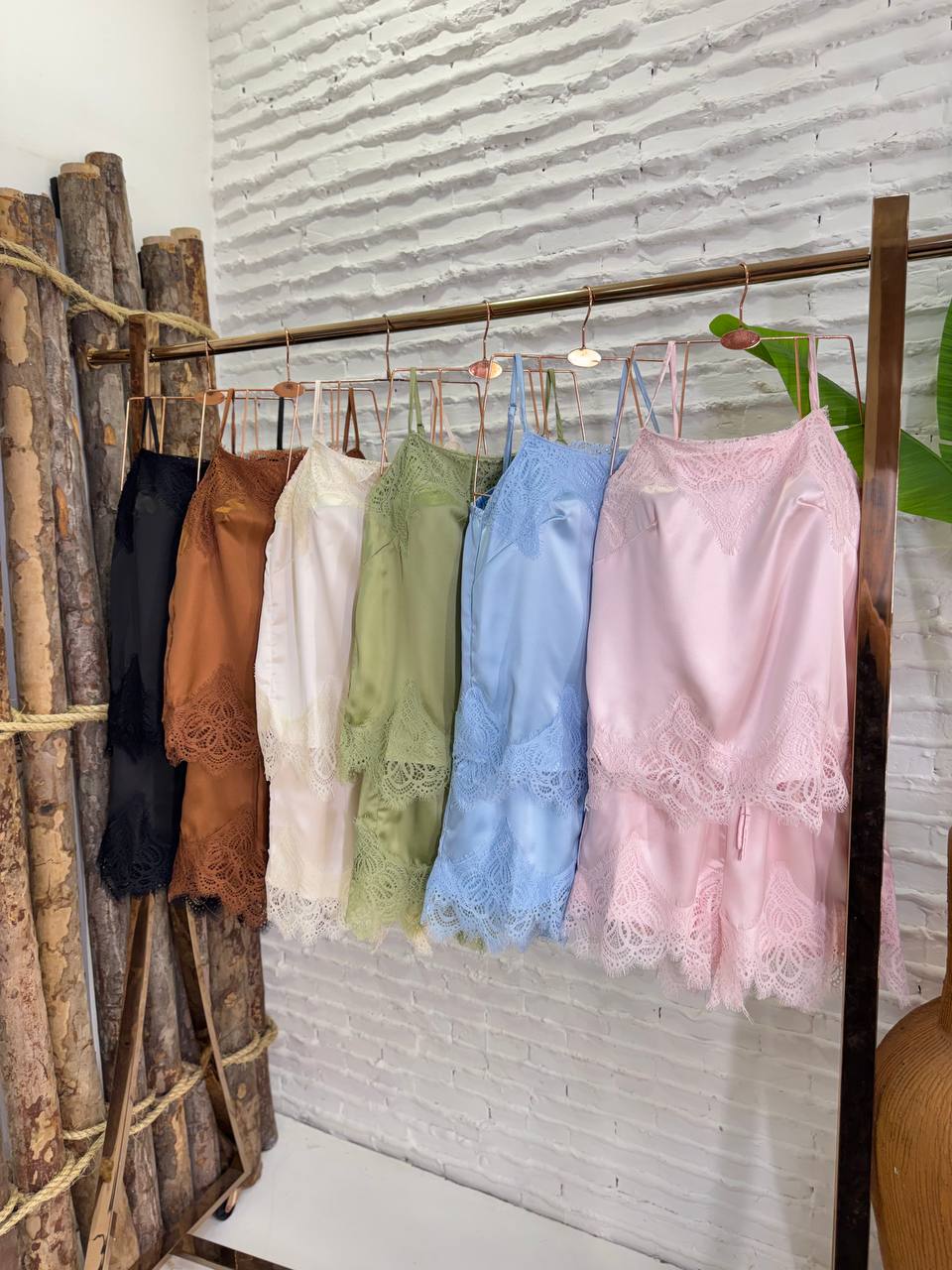 (AKF) CONJUNTO ACETINADO SHORT + BLUSA