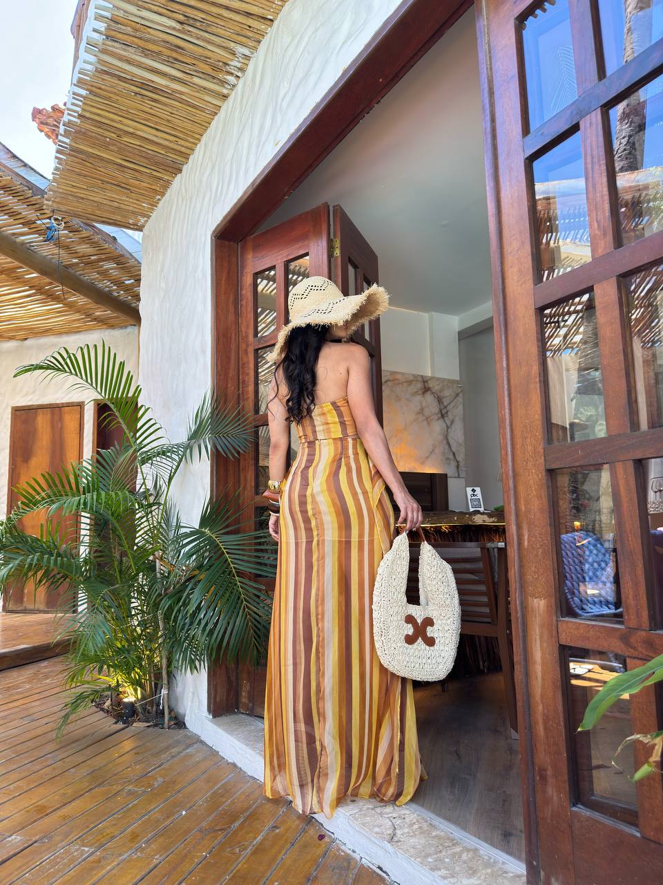 (M.K) CONJUNTO SAIA LONGA+ TOP DET.CROCHE