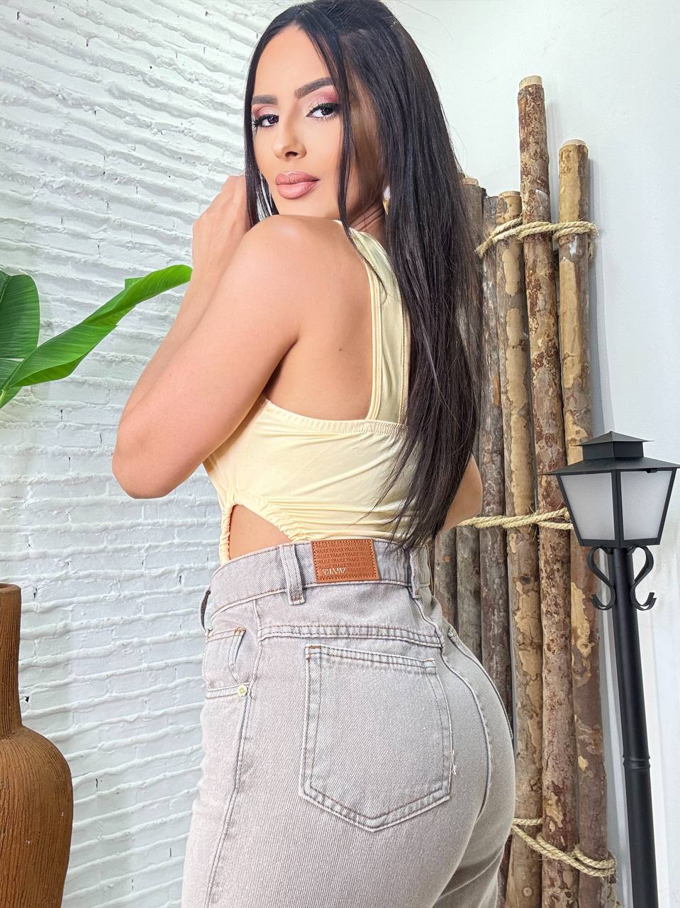 (MDB) BLUSA OMBRO UNICO COM AMARRAÇÃO LATERAL DET. FIVELA