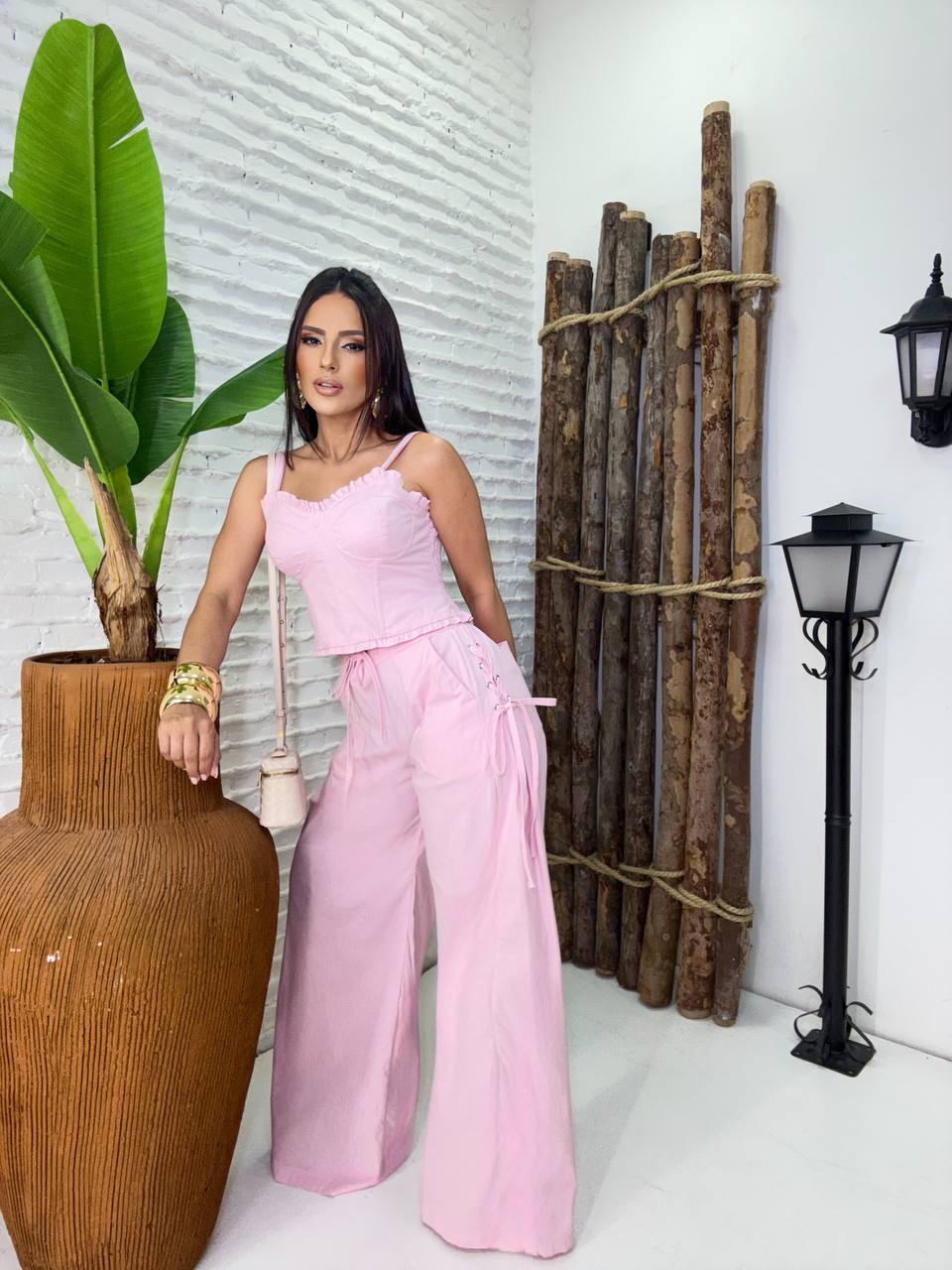 (TPP) CONJUNTO CALÇA DET. ILHOES +CROPPED
