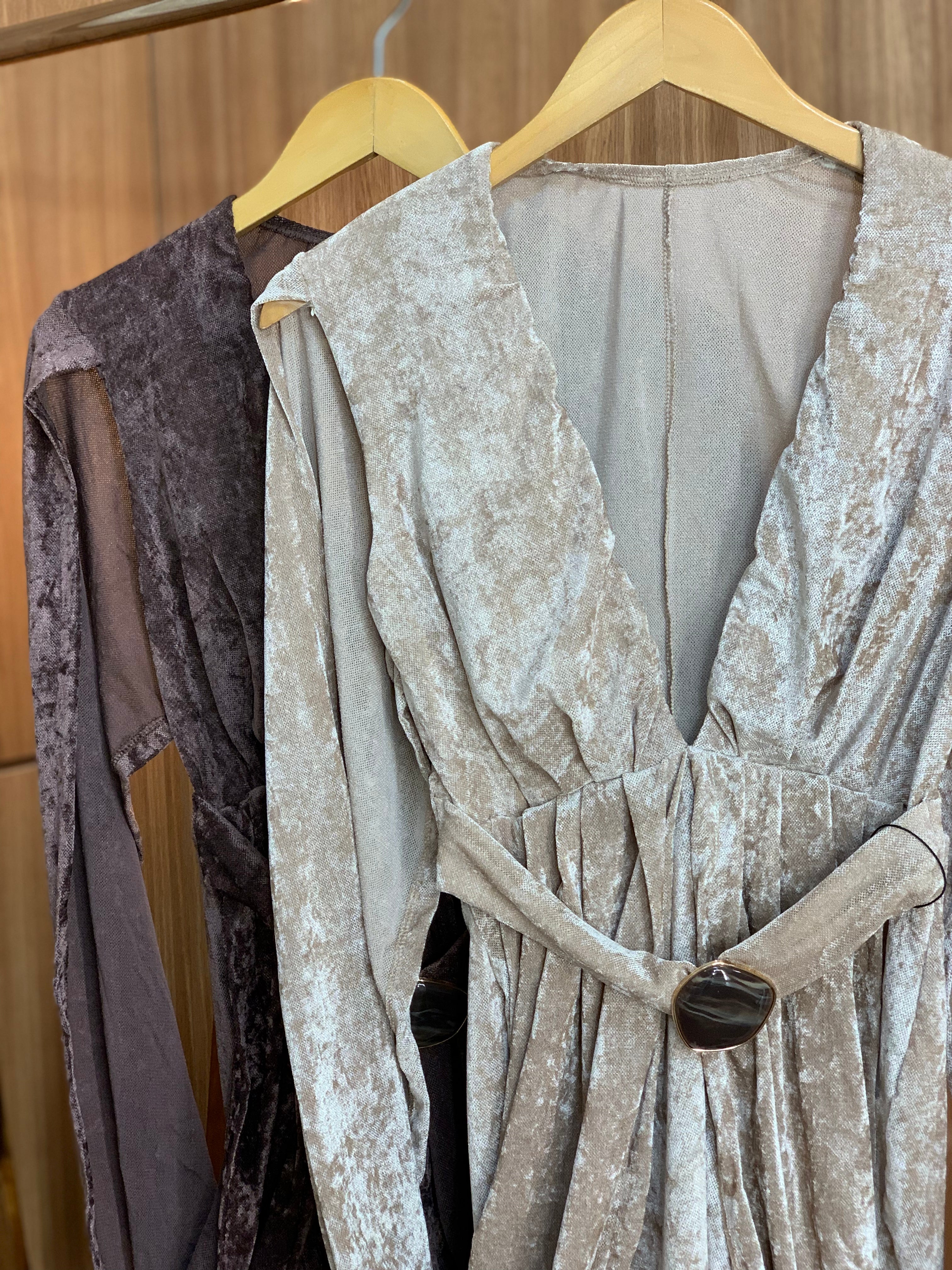 (M.K) VESTIDO AVELUDADO DET. PEDRARIA