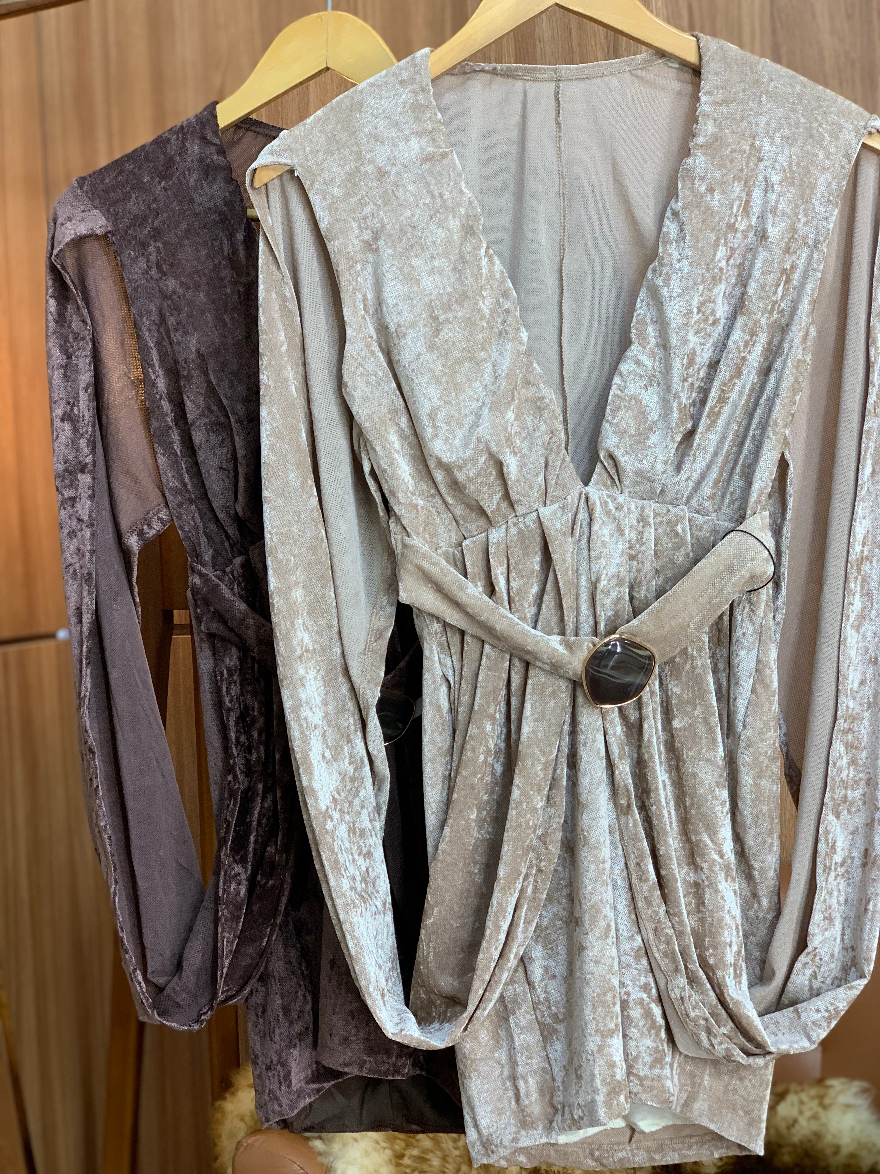 (M.K) VESTIDO AVELUDADO DET. PEDRARIA