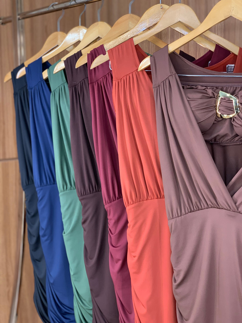 (KEM) VESTIDO MALHA DRAPEADO + TOP DET METAL