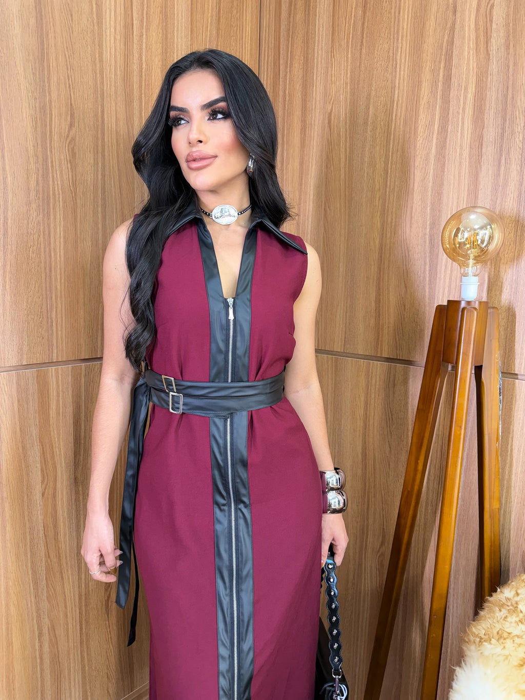 (DRJ) VESTIDO LONGO DET EM NAPA ZIPER FRONTAL