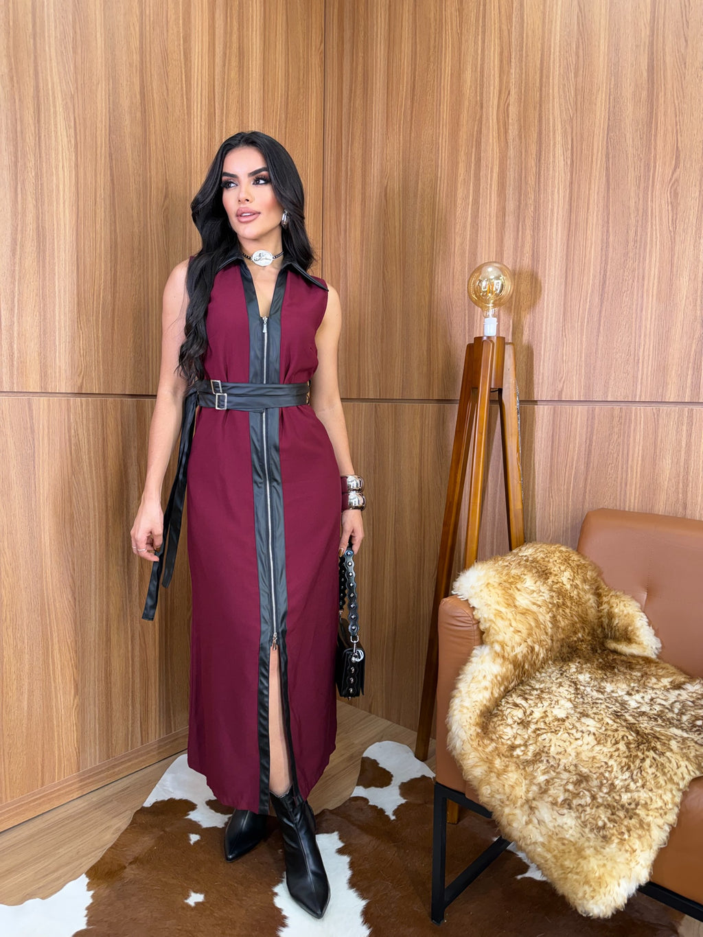(DRJ) VESTIDO LONGO DET EM NAPA ZIPER FRONTAL