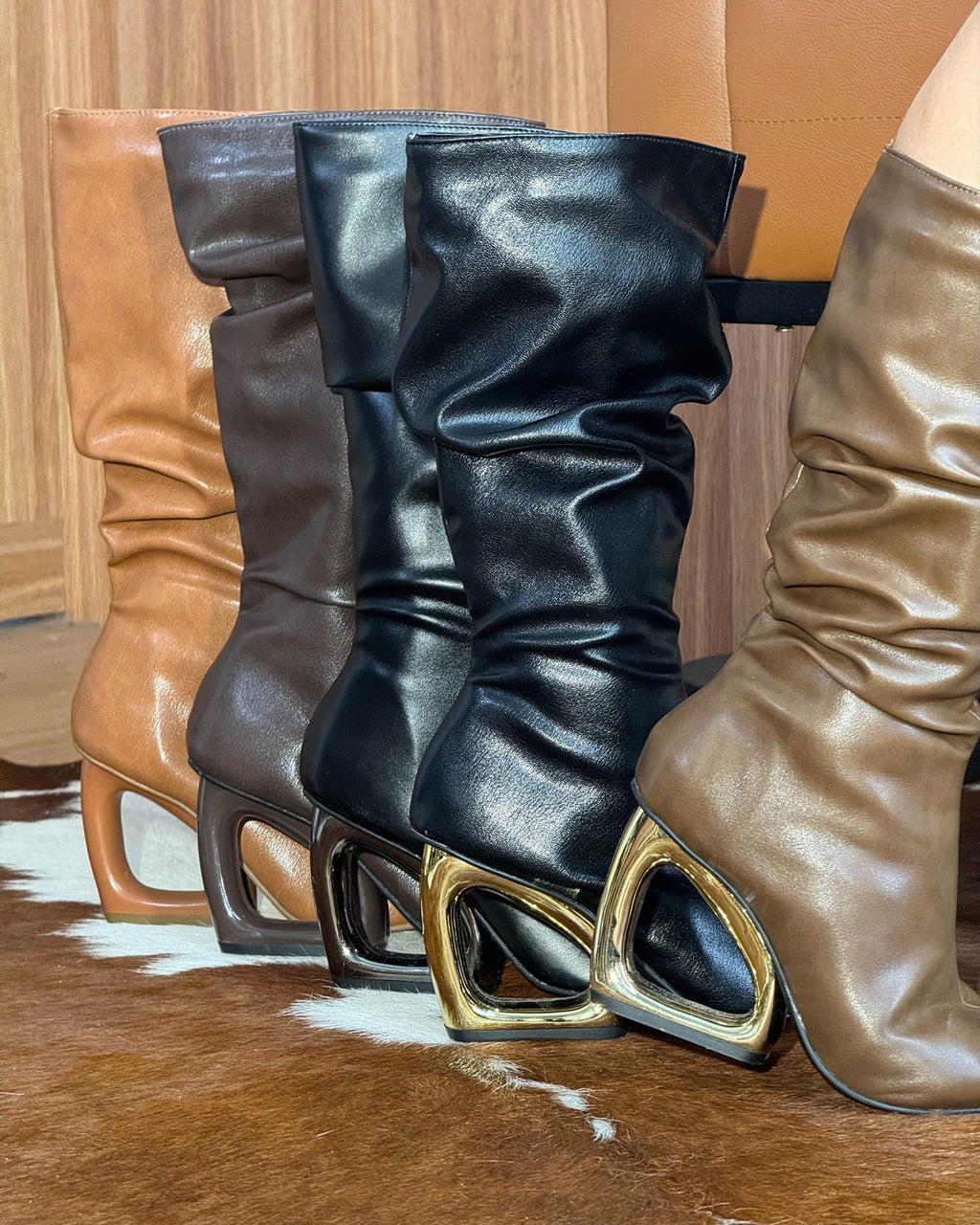 (PAM) BOTA CANO LONGO SALTO QUADRADO