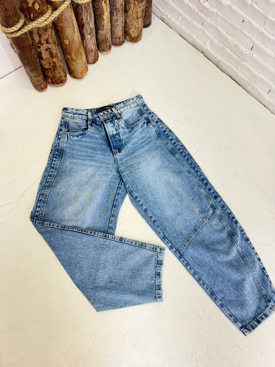 (RDH) CALÇA BARREL JEANS DET COSTURA