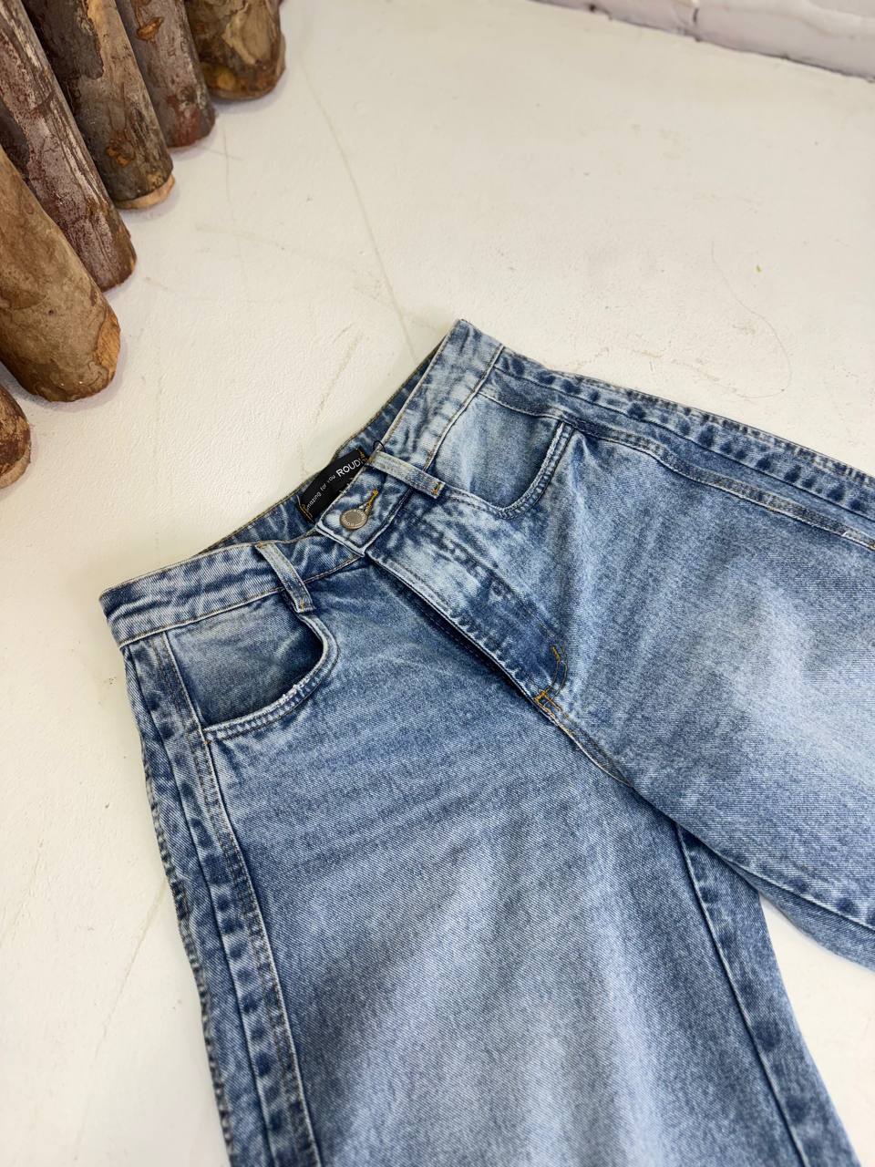 (RDH) CALÇA BARREL JEANS DET COSTURA