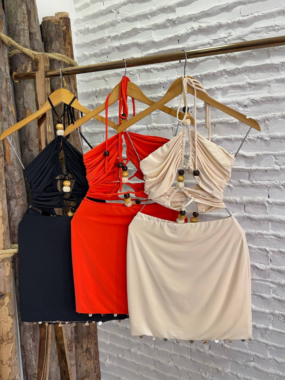 (ZAY) CONJUNTO SAIA + BODY RECORTE DET. ESFERAS