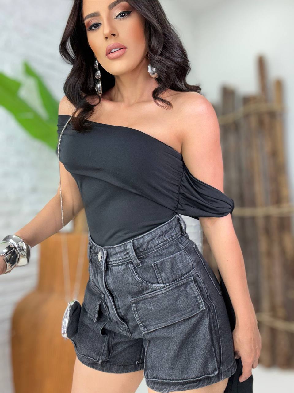 (STJ) SHORT JEANS COM BOLSO FRONTAL