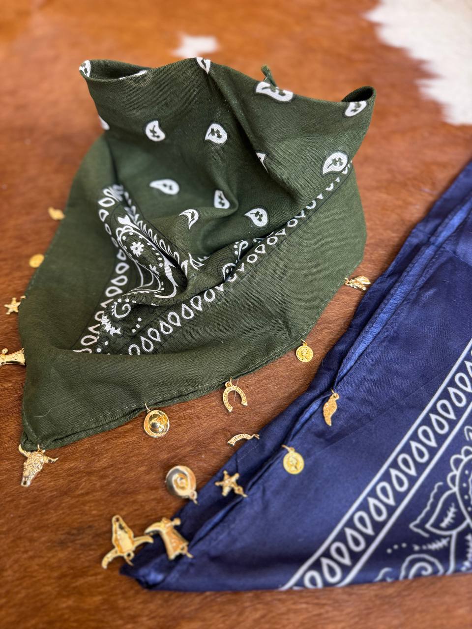 (S.N) BANDANA PINGENTES METAIS