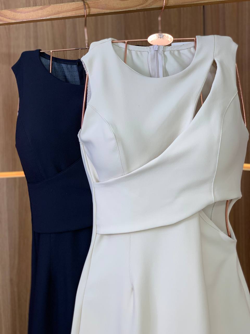 (MTY) VESTIDO LONGUETE FENDA TRASEIRA
