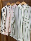 (R.S) CONJUNTO LISTRAS SHORT + CAMISARIA BOLSO