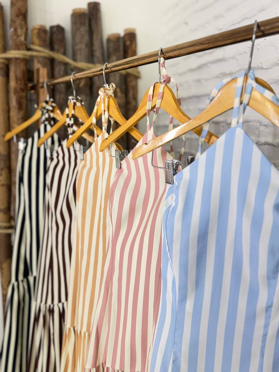 (PSP) VESTIDO LONGO LISTRA AMARRAÇÃO NO PESCOÇO
